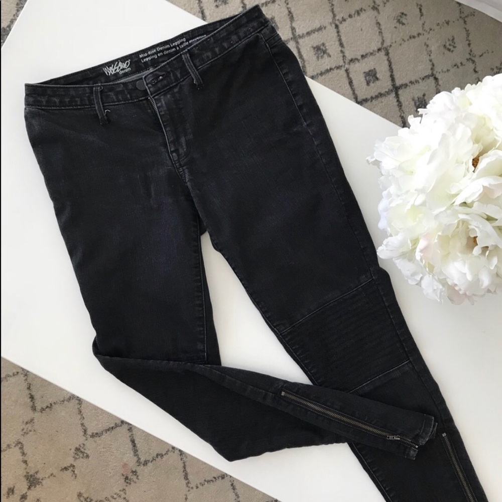 Black motto zipper jeggings